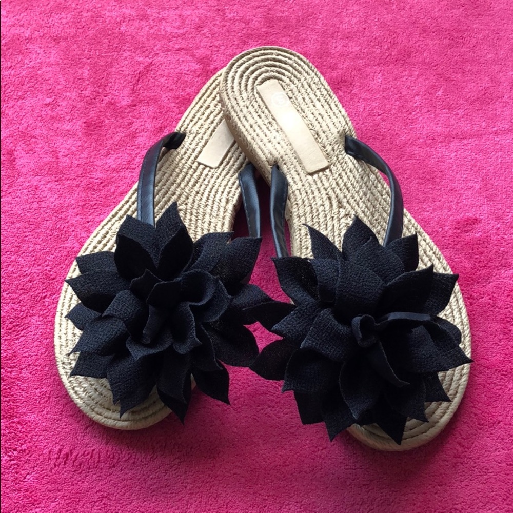 👠Pretty & Unique Flower sandals👡